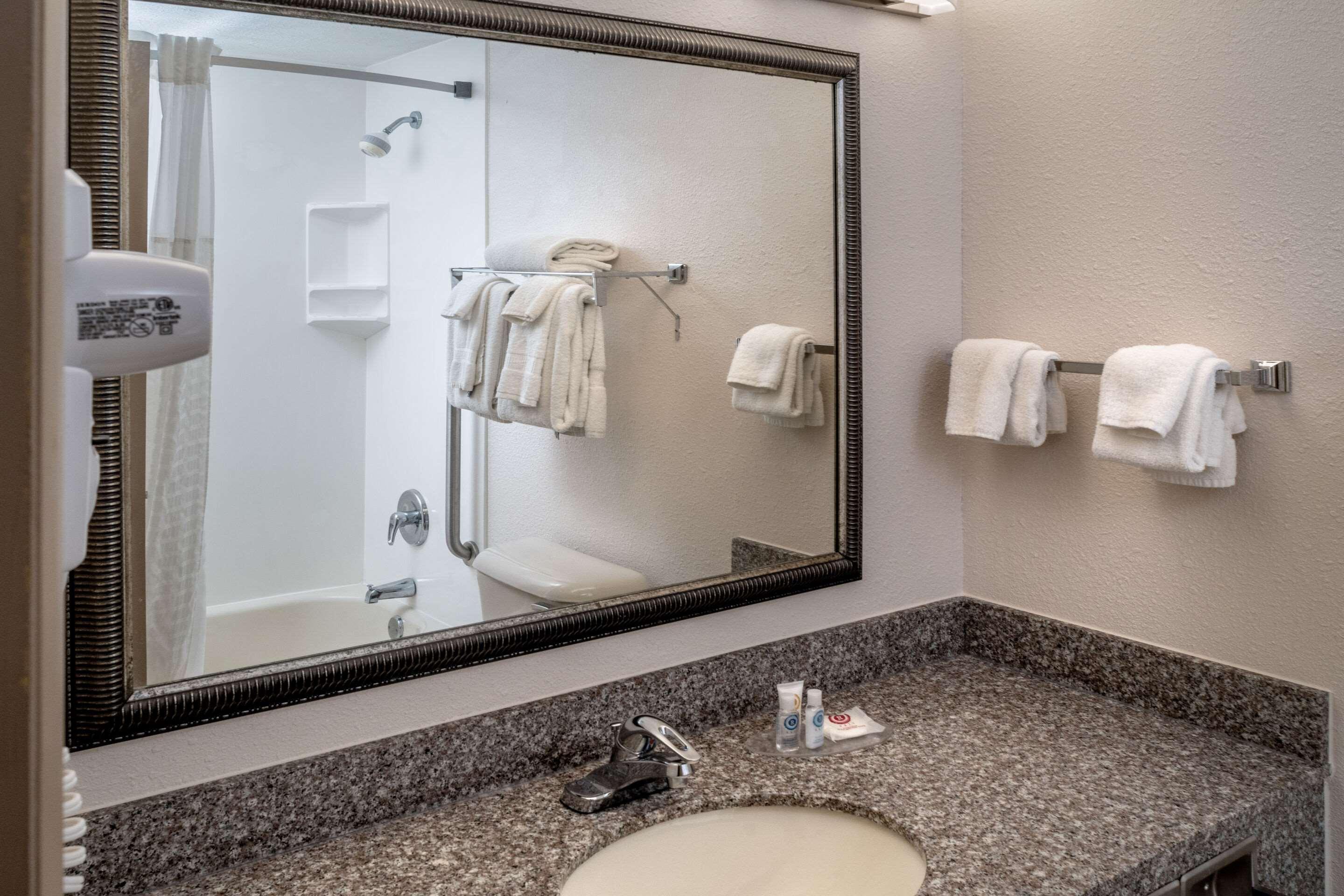 Hotel Clarion Pointe Beckley Esterno foto