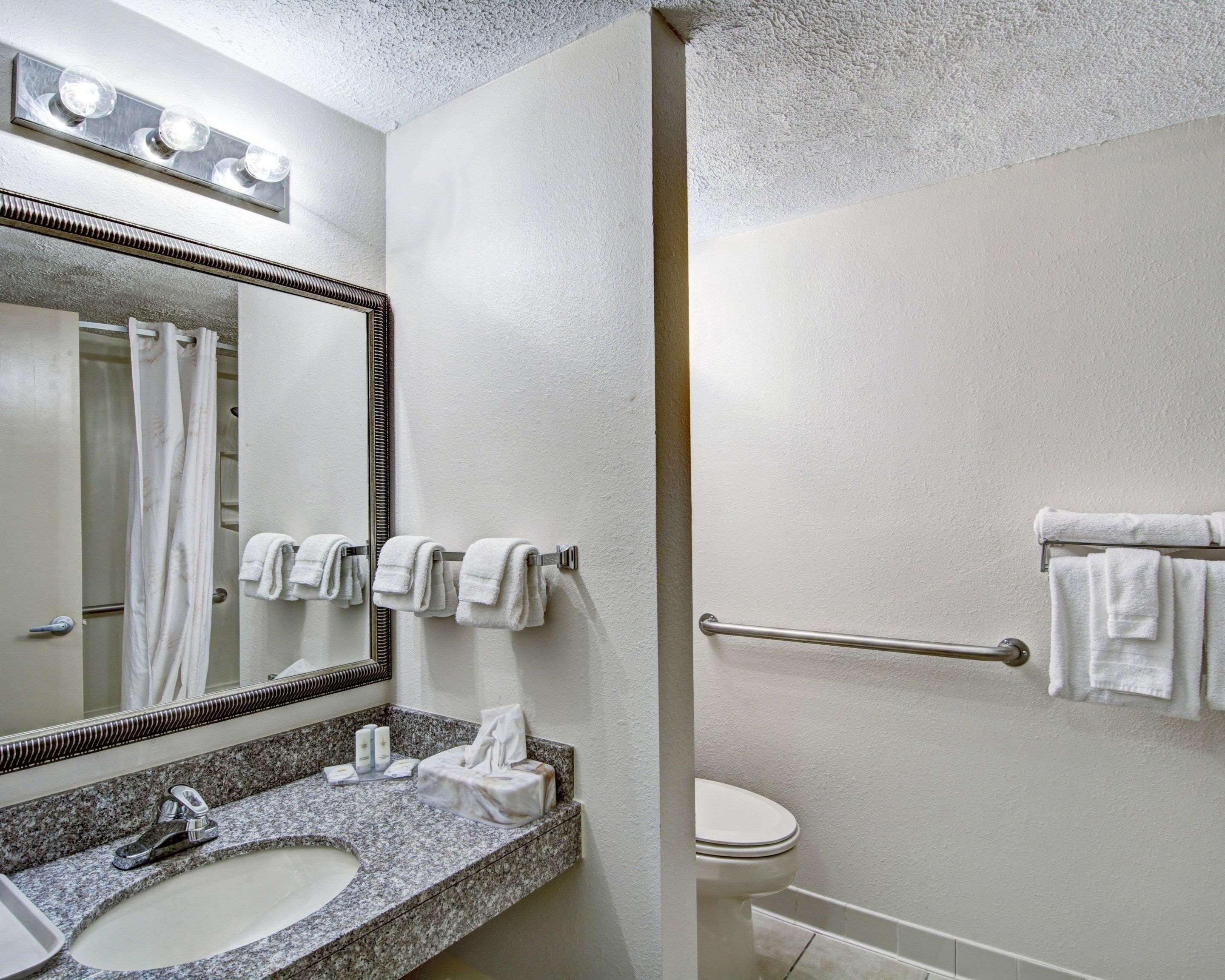 Hotel Clarion Pointe Beckley Esterno foto