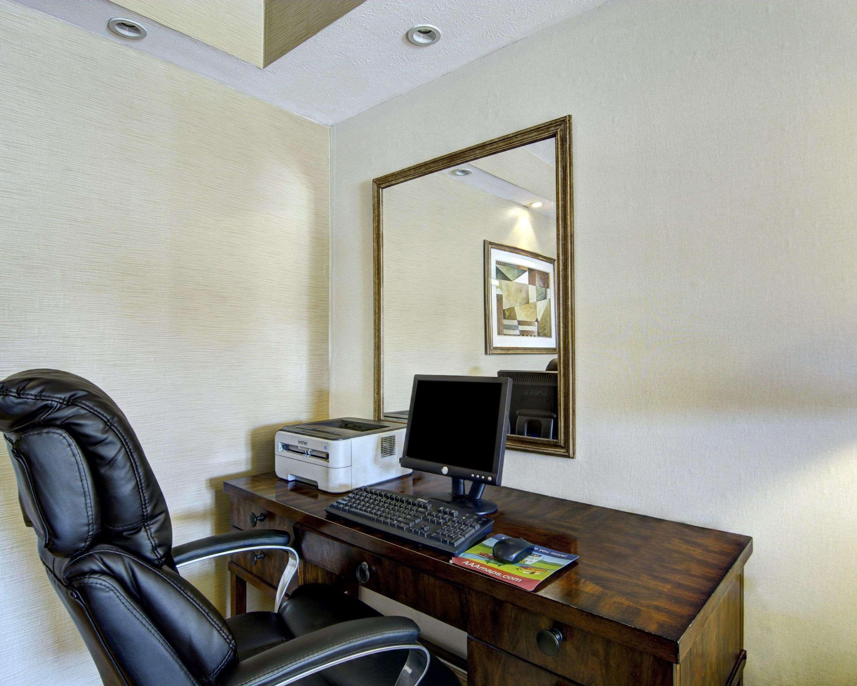 Hotel Clarion Pointe Beckley Esterno foto