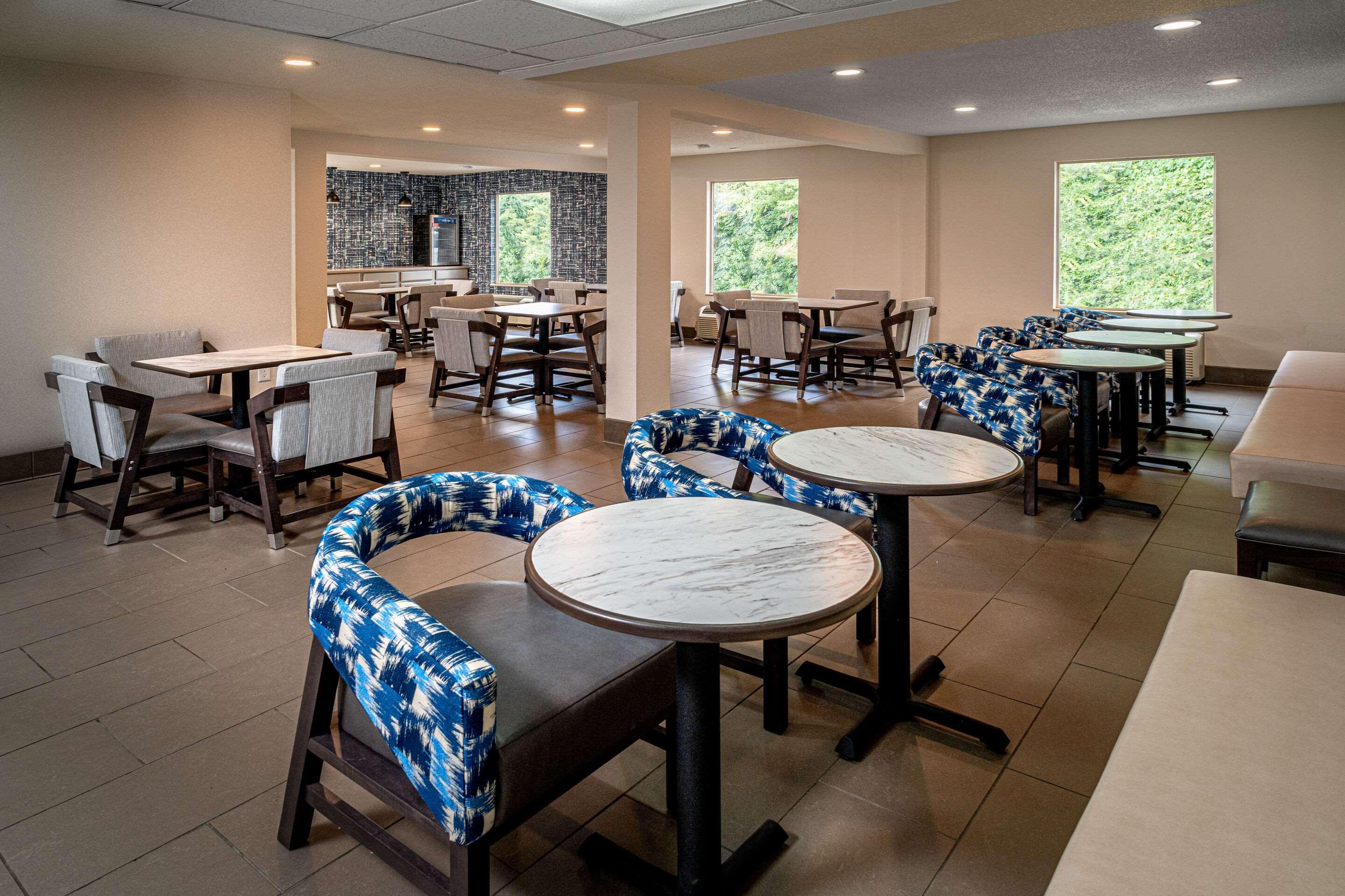 Hotel Clarion Pointe Beckley Esterno foto