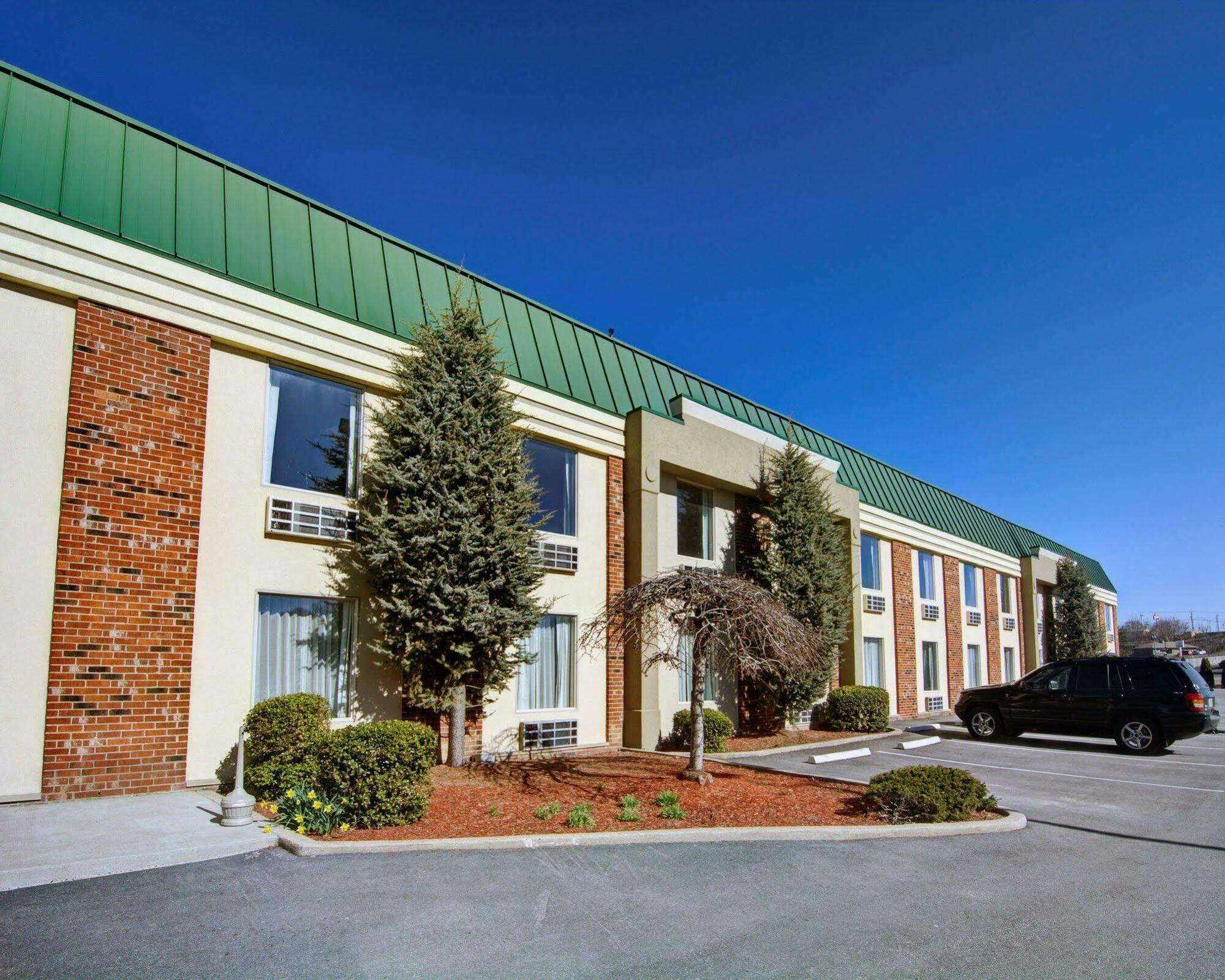 Hotel Clarion Pointe Beckley Esterno foto
